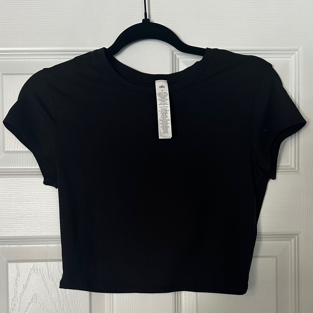 ALO Yoga Classic Black Short Sleeve Tee NWOT